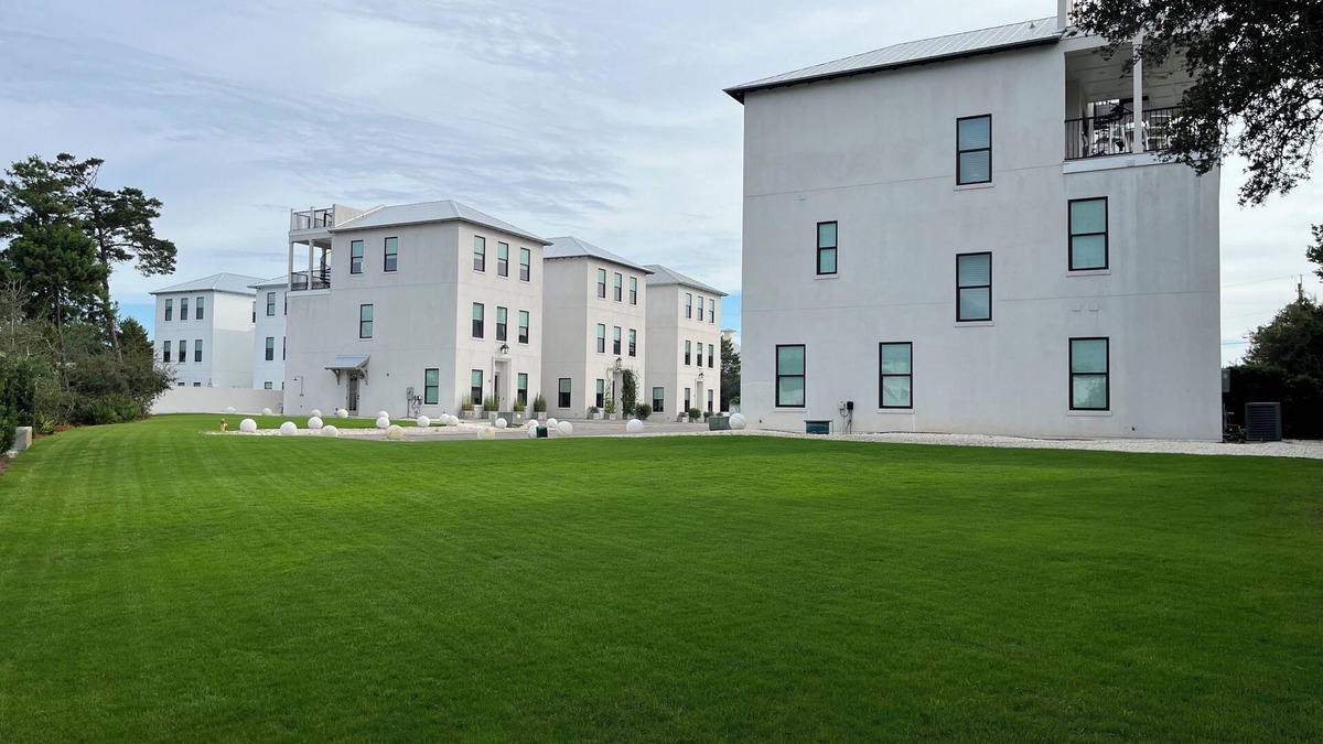 Inlet Beach House | 10 Spinnaker Lane - Grove at Inlet Beach