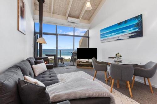 Wongarra Apartment | 10 Whitecrest Great Ocean Road Resort - Ocean View