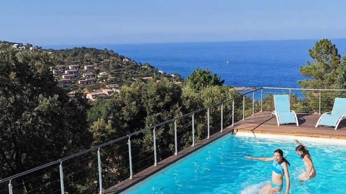 Tarcu House | 100% Happiness superb villa with sea view near beach, idyllic setting