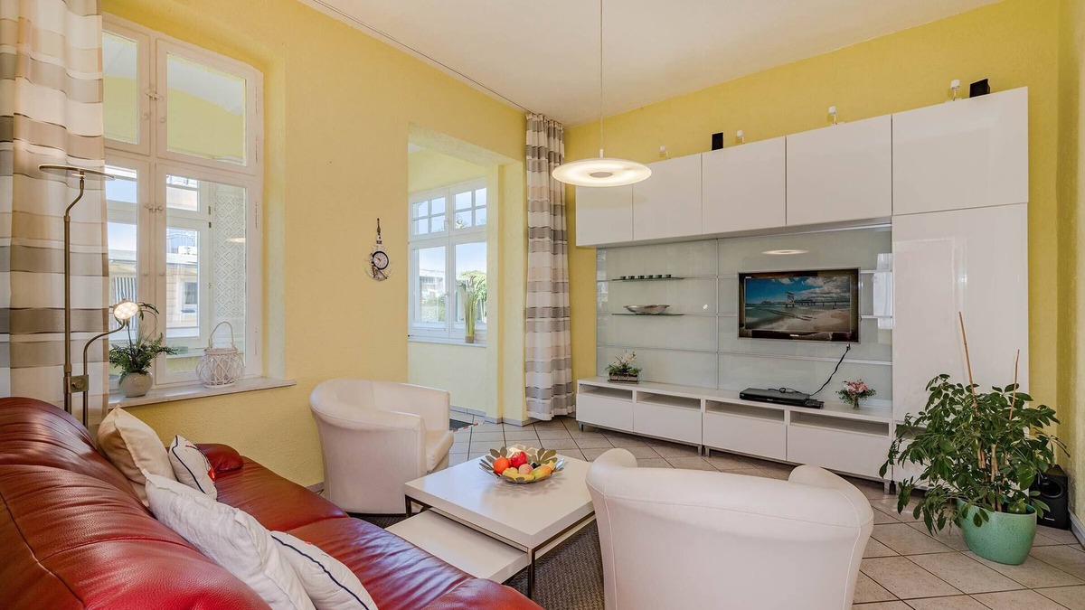 Heringsdorf Apartment | 100 m² Große Ferienwohnung für bis zu 5 Personen, 10 min vom Strand Entfernt