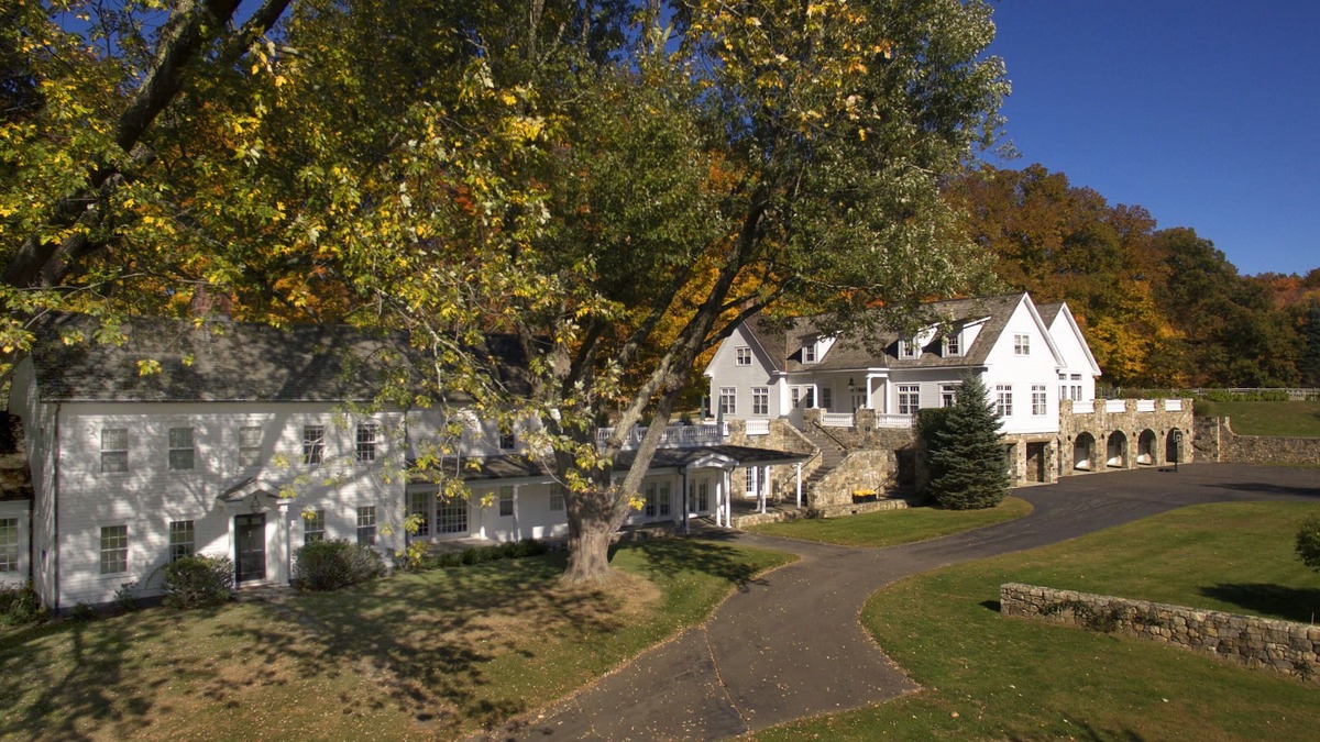 Washington House | 100% WASHINGTON! PoshPadsCT "SUNNY RIDGE" 8-BR Estate, Heated Pool, BBQ, Magical