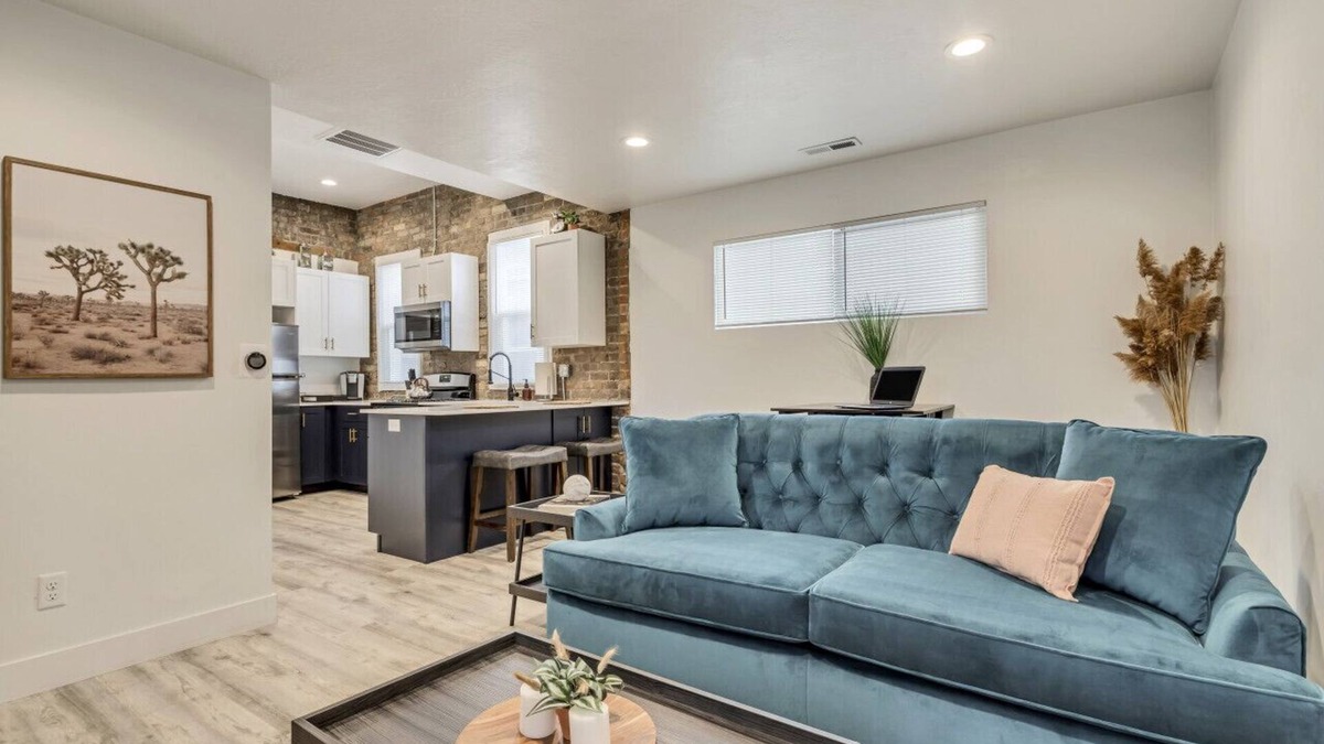 Downtown Salt Lake City Apartment | 100 yr-old Charm! You won't want to leave - minutes to Downtown.