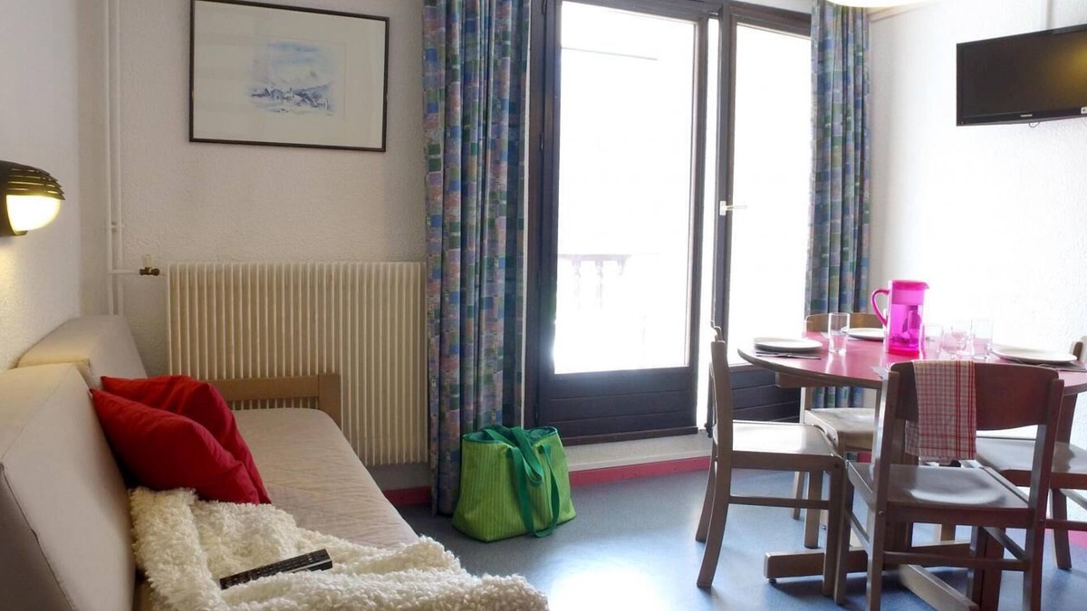 Ceillac Apartment | 100m from ski slopes, balcony, parking, tv, ski locker, 41m², Ceillac en Queyras
