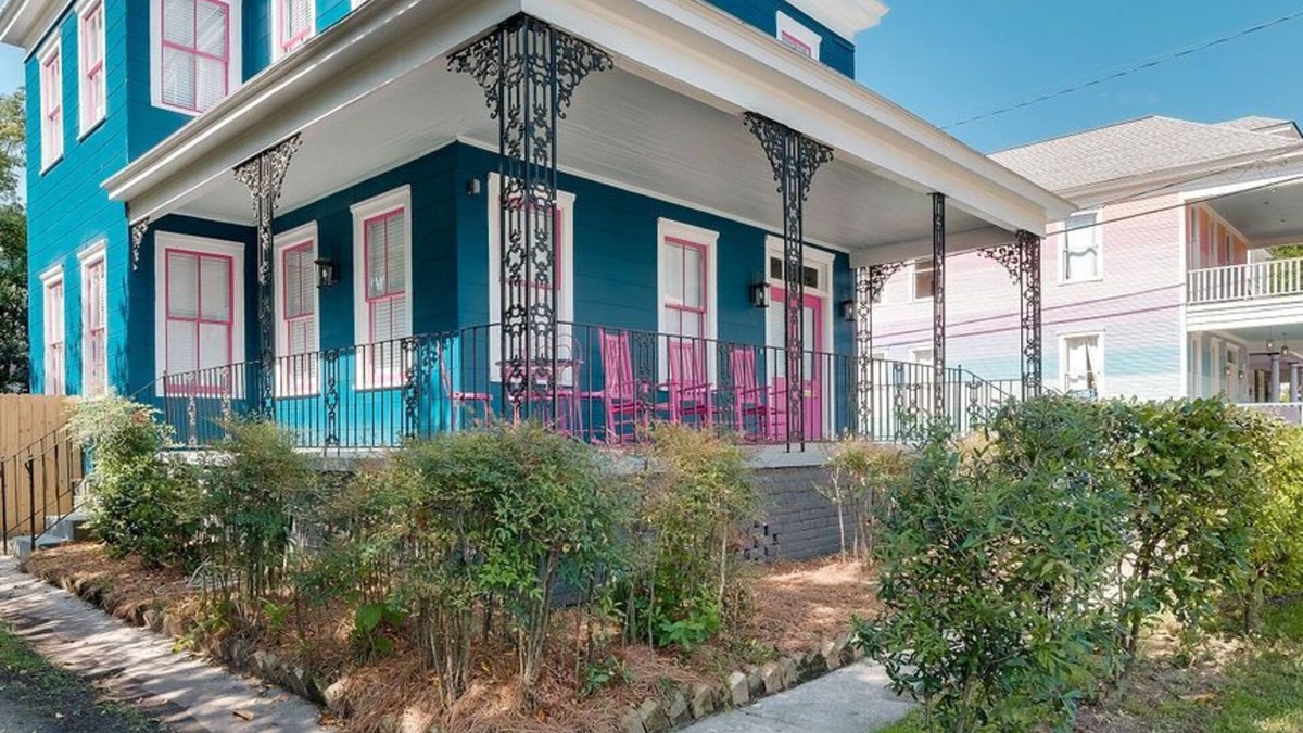 Thomas Square House | 101 East 40th Street
