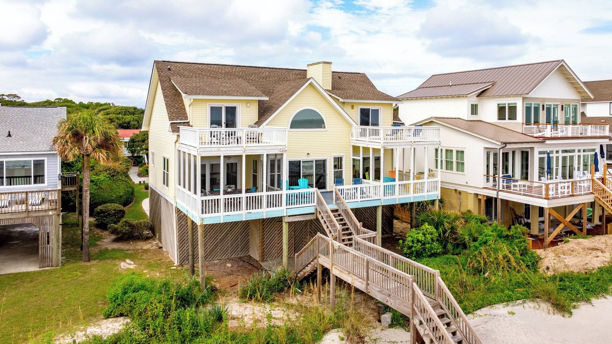 Folly Beach House | 1015 E Arctic - Dolphins Folly - All Oceanfront Bedrooms with Porch