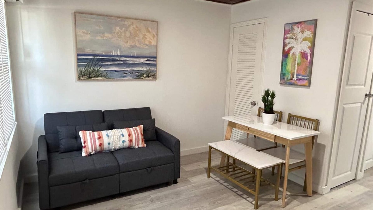 Tropic Apartment | 102 Comfortable Apt in Melbourne