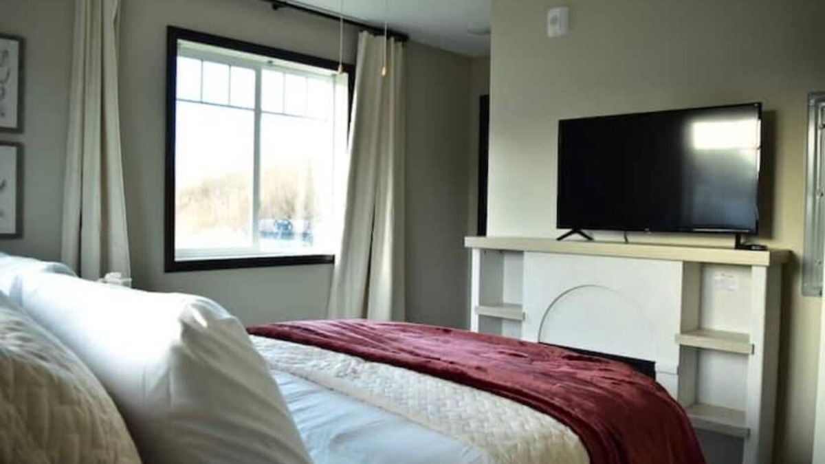 Rosemount Apartment | 102 - New, Modern & Comfortable 1 Bedroom Apt