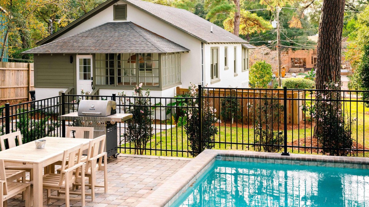 Fairhope House | 102 the Church St Collection with Pool