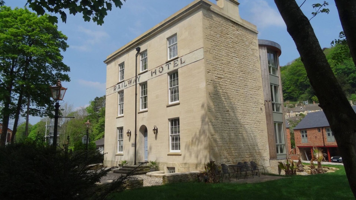 Nailsworth Apartment | (103)Beautiful Apartment in Landmark Cotswold Grade II Listed Georgian House -