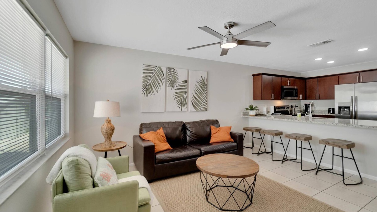 Apollo Beach Condo | 1053 Apollo Beach Blvd, Unit 5