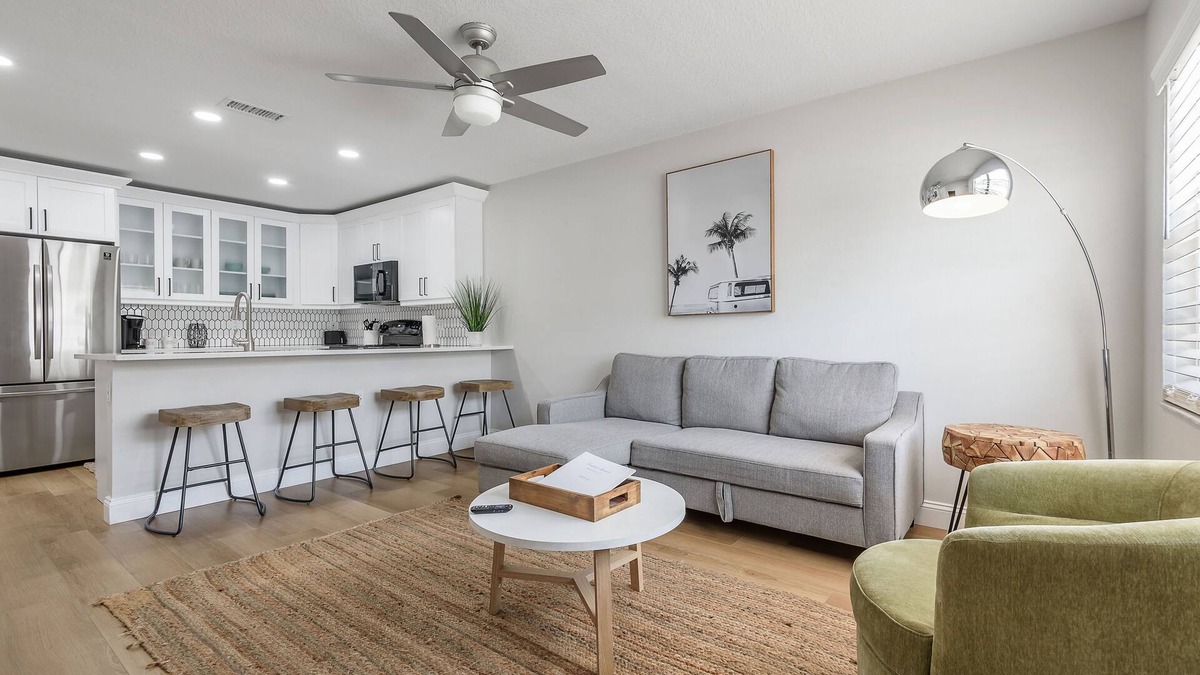 Apollo Beach Condo | 1053 Apollo Beach Blvd, Unit 2