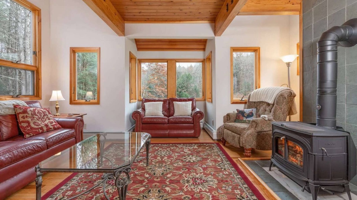 White River Junction House | 10ac, Wood Stove & Private - Wright Reservoir Est.