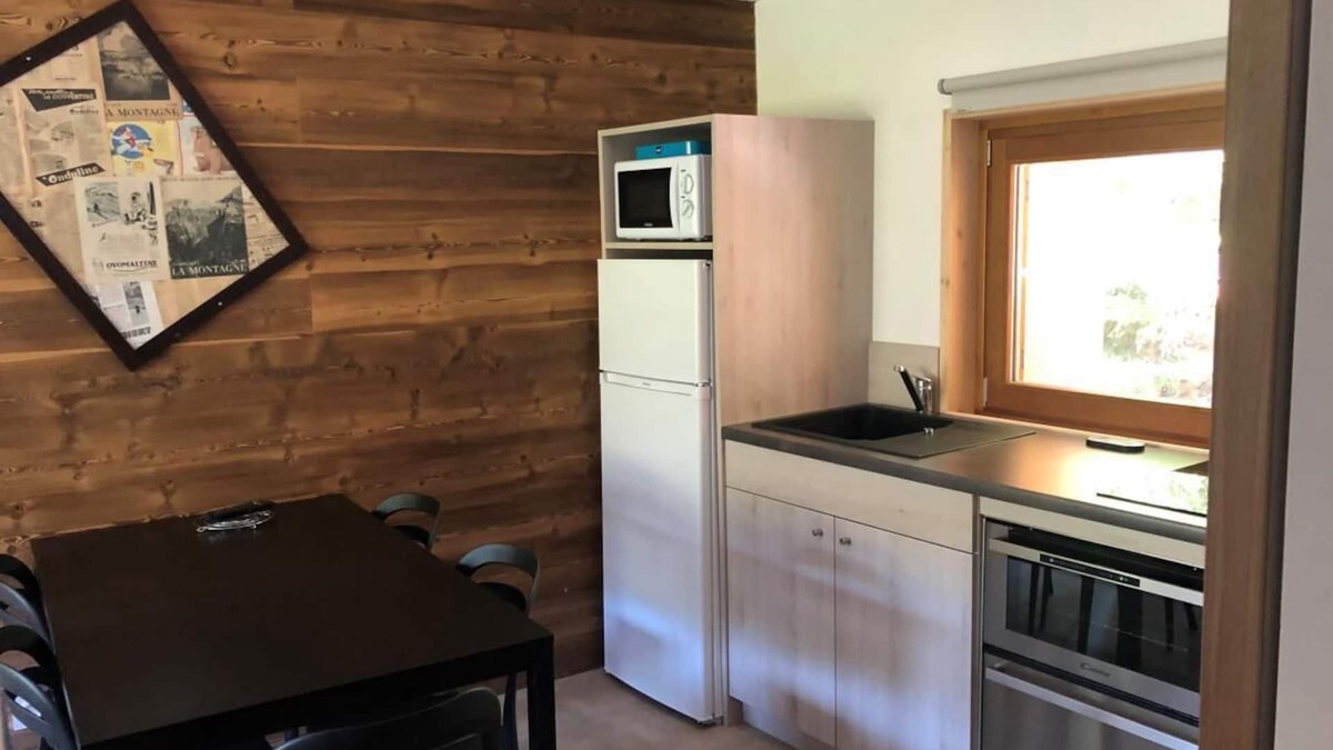 Saint-Leger-les-Melezes Apartment | 10m from ski slopes, swimming pool, sauna, hammam, parking, tv, ski locker, 35m²