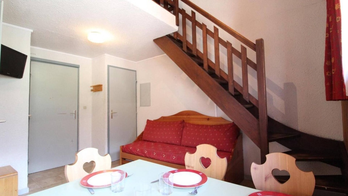Lanslevillard Apartment | 10m from ski slopes, 3rd floor, tv, ski locker, 30m², Val Cenis