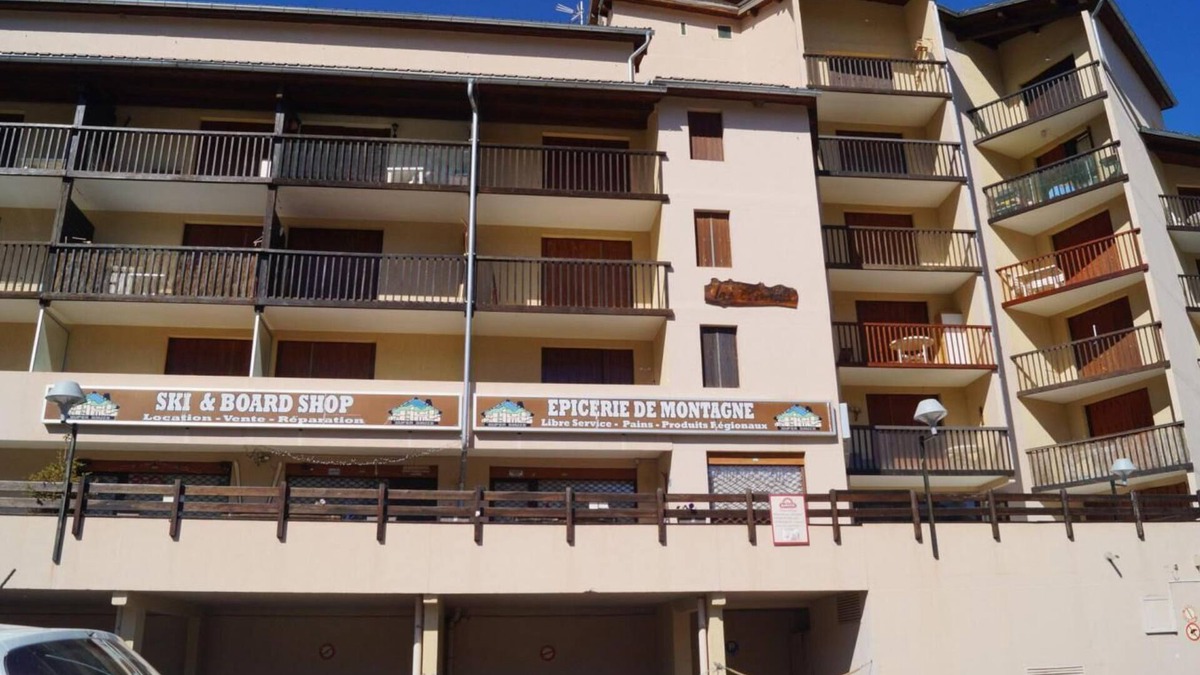 Le Super-Sauze Apartment | 10m from ski slopes, 2nd floor, terrace, tv, 28m², Sauze - Super Sauze