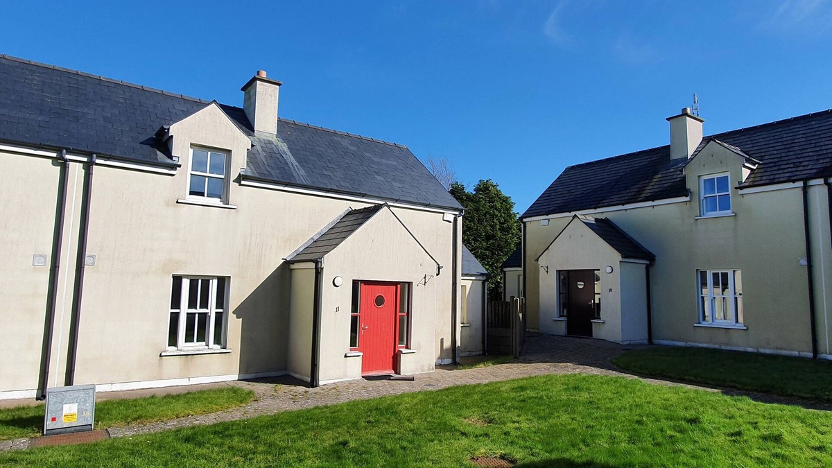 Dungarvan House | 11 AN SEANACHAI HOLIDAY HOMES, pet friendly in Ring, County Waterford
