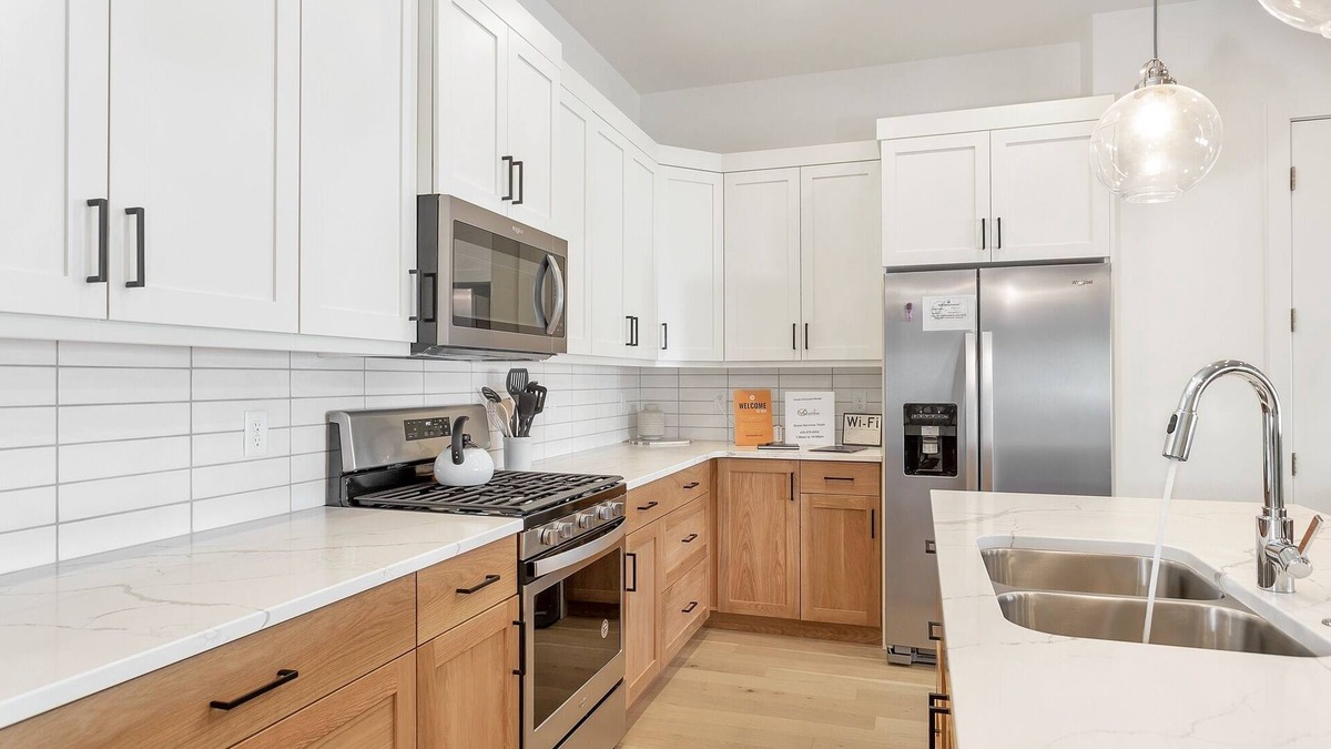 Bloomington House | 11 At Bloomington Country Club 4 Bedroom Townhouse by RedAwning