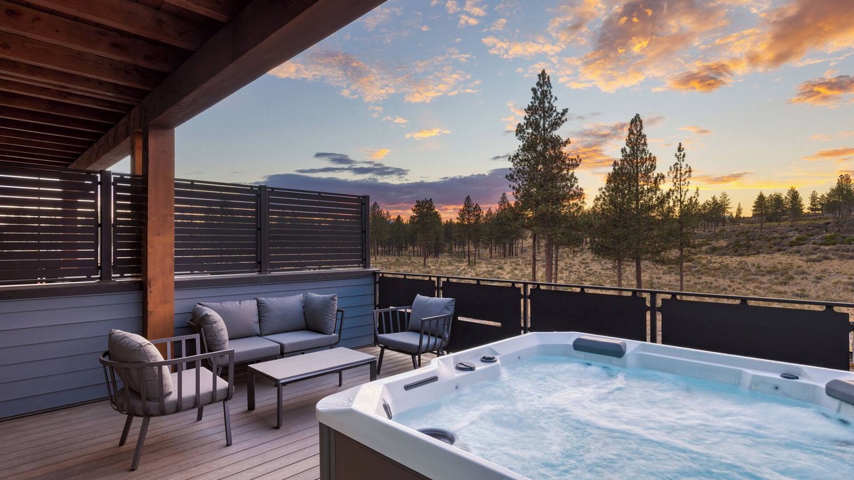 Bend House | 1115 Aerie #200 | Near Downtown + Old Bend