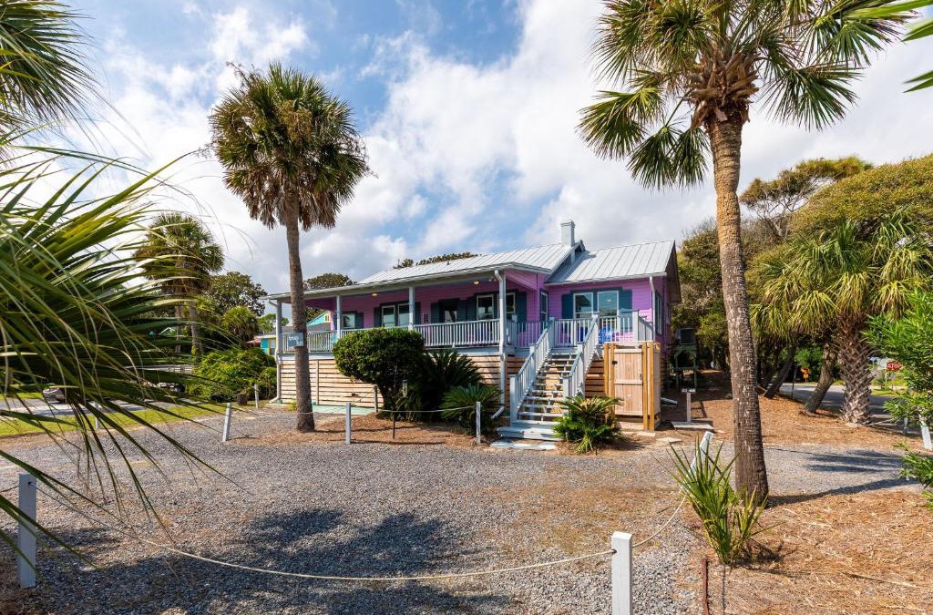 Folly Beach House | 1120 E Arctic Ave - Neptune's Folly - Ocean View
