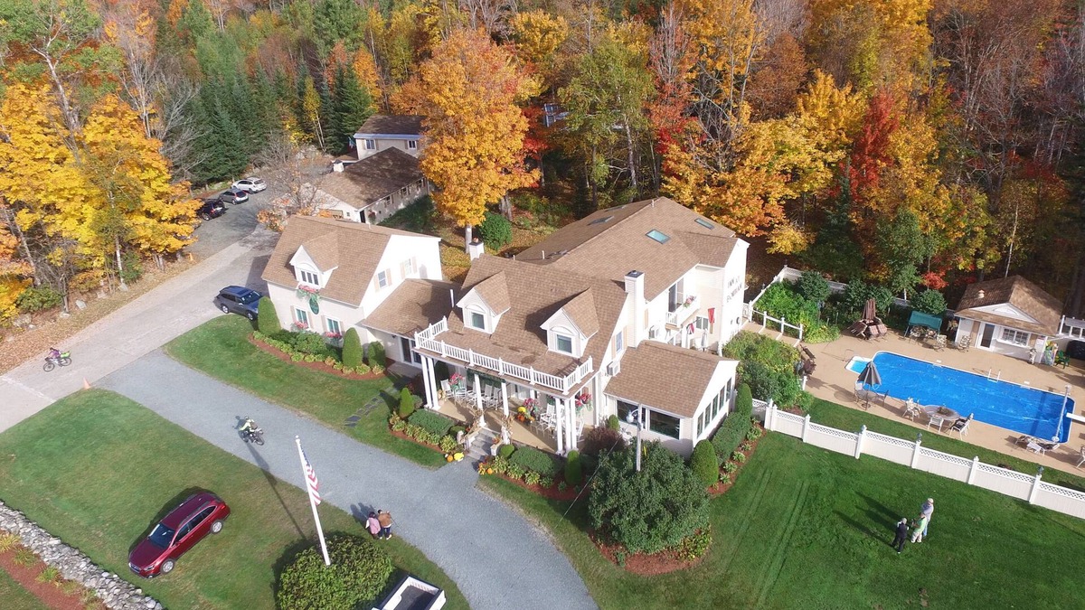 Bowman House | 12 BR/13.5 BA Inn w/Views of White Mountains & Heated Pool