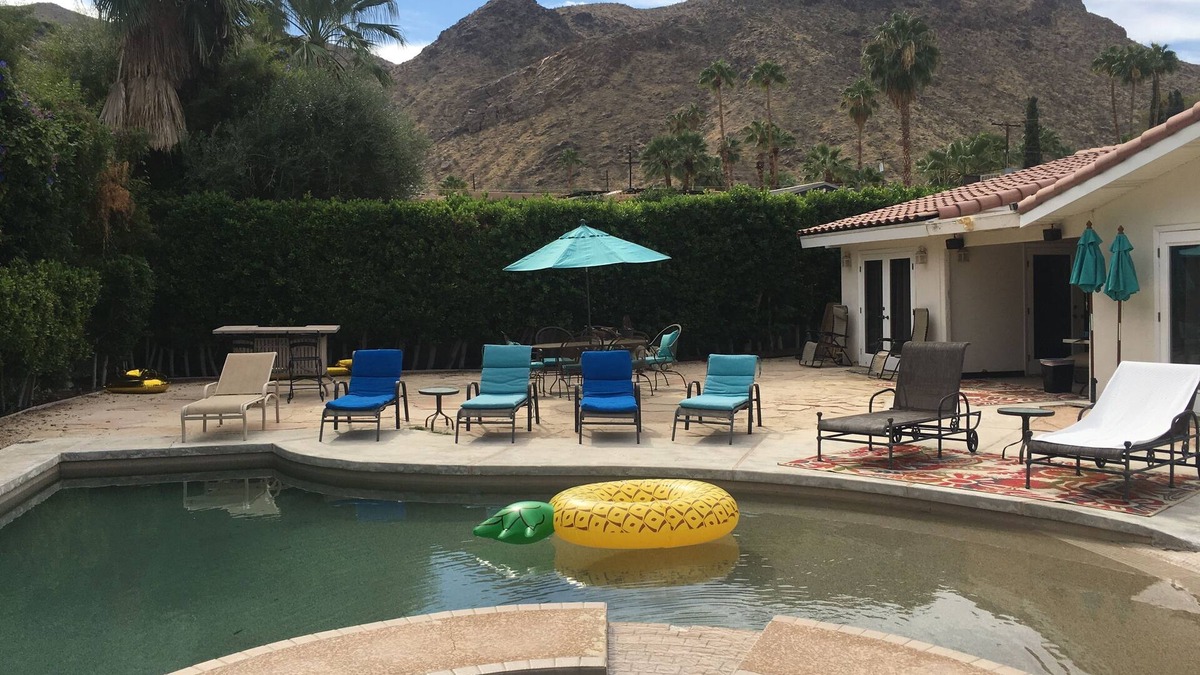 Araby Cove House | 12 Guests Home in Araby Cove Neighborhood Views of Mountains and City Lights