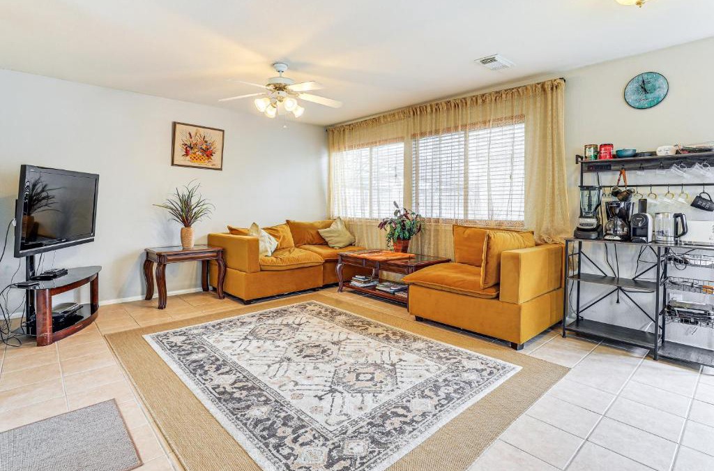 Lakeville House | 12 Mi to Energy Corridor Family Home with Grill!