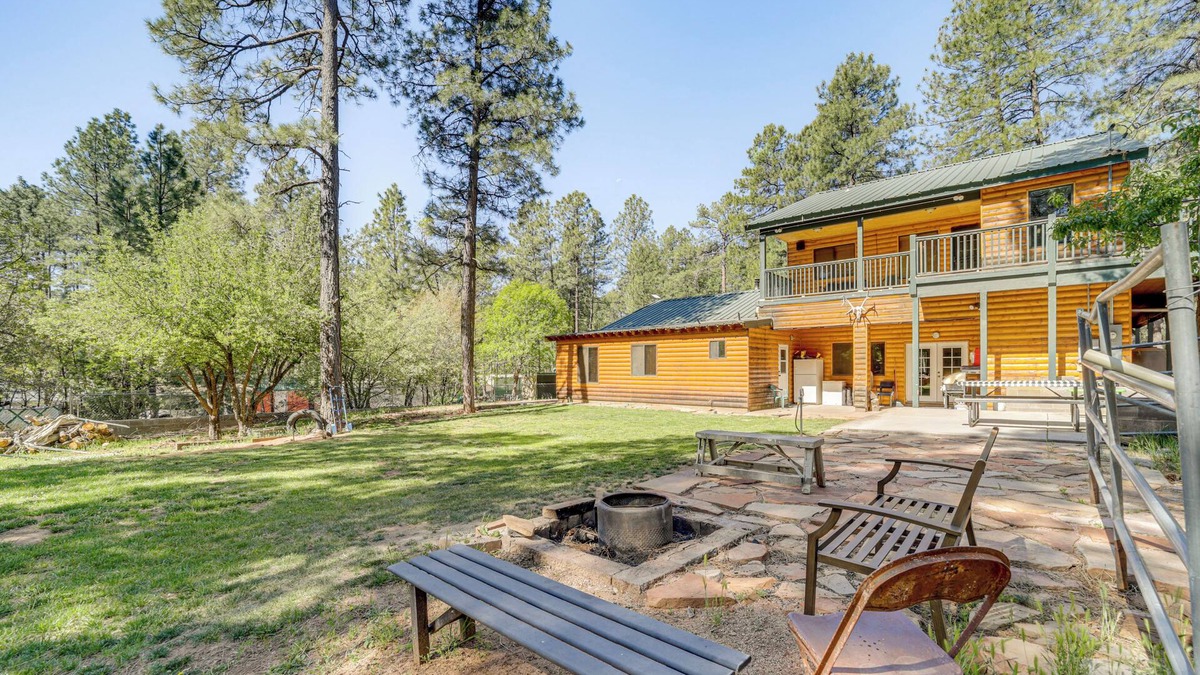 Strawberry Cabin | 12 Mi to Tonto Natural Bridge SP: Cabin w/Patio!