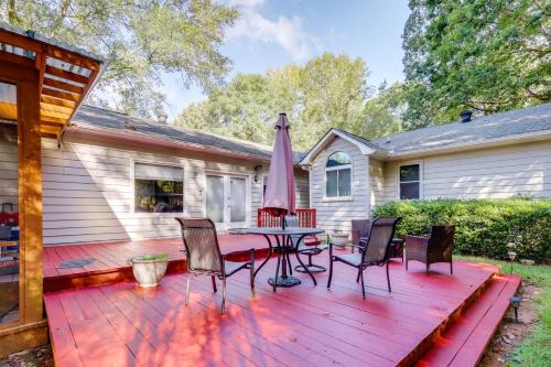 Watkinsville House | 12 Mi to UGA Campus Spacious Group Getaway!