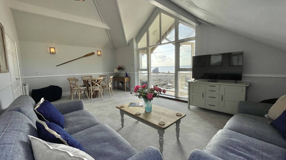 Burgh Island Cottage | 12 THURLESTONE ROCK, pet friendly, with pool in Thurlestone