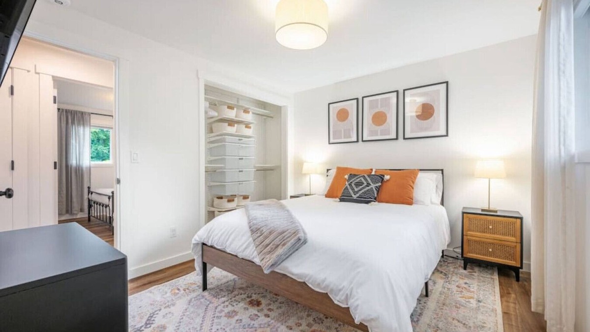 Inglewood-Finn Hill House | 120 - Relaxing Kirkland Haven