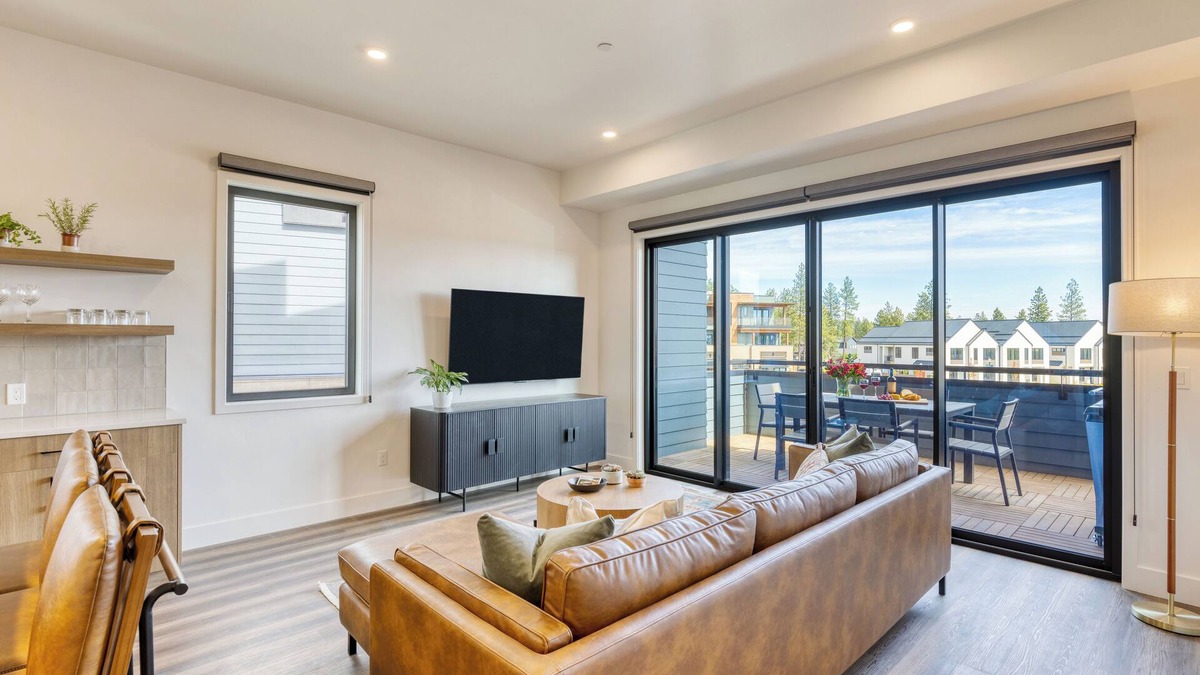 Bend House | 1216 Aerie #200 | Downtown Location + Private Hot Tub | Mins to Old Bend