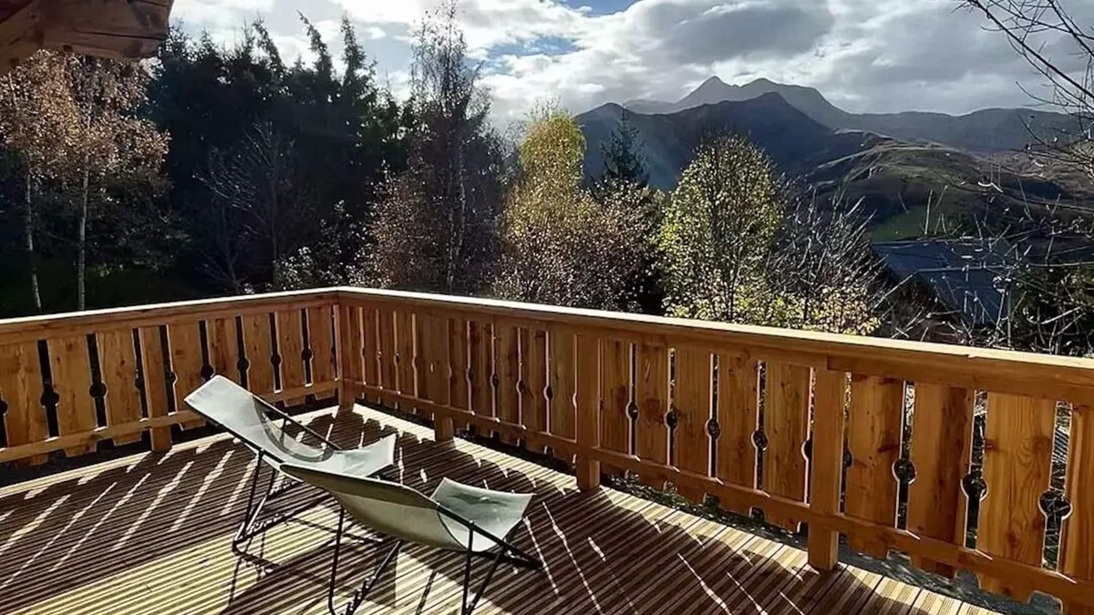 Saint-Jean-d'Arves Ski Chalet | 125 m² apartment in a 3* chalet - At the foot of the slopes