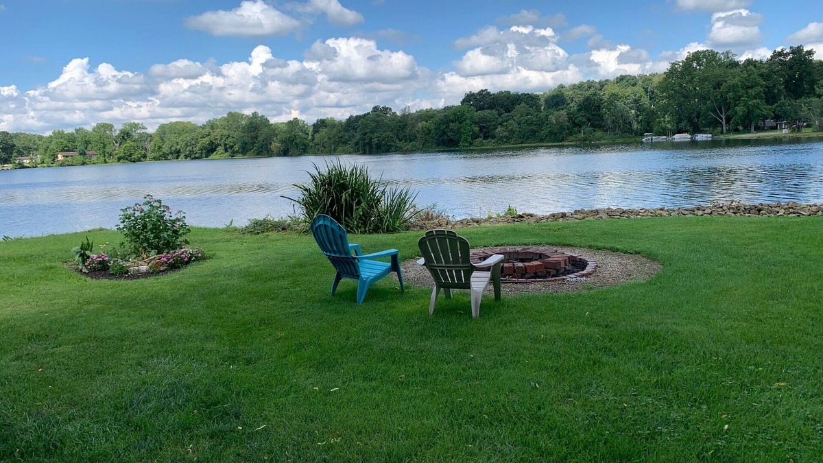 Lakeville Cottage | 125/nt after discount Oct 6-10 two nt minimum-Lakefront Cottage at O'Dells Lake