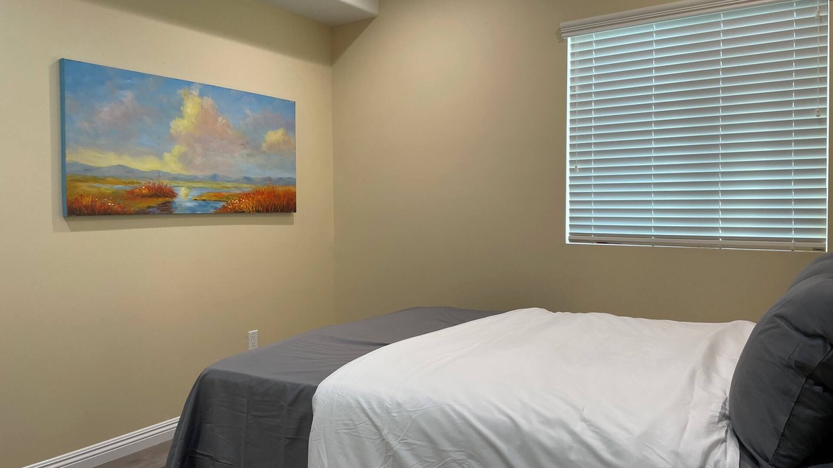 North Central Condo | 1280A - 2-bedroom/2 bathrooms in Pasadena