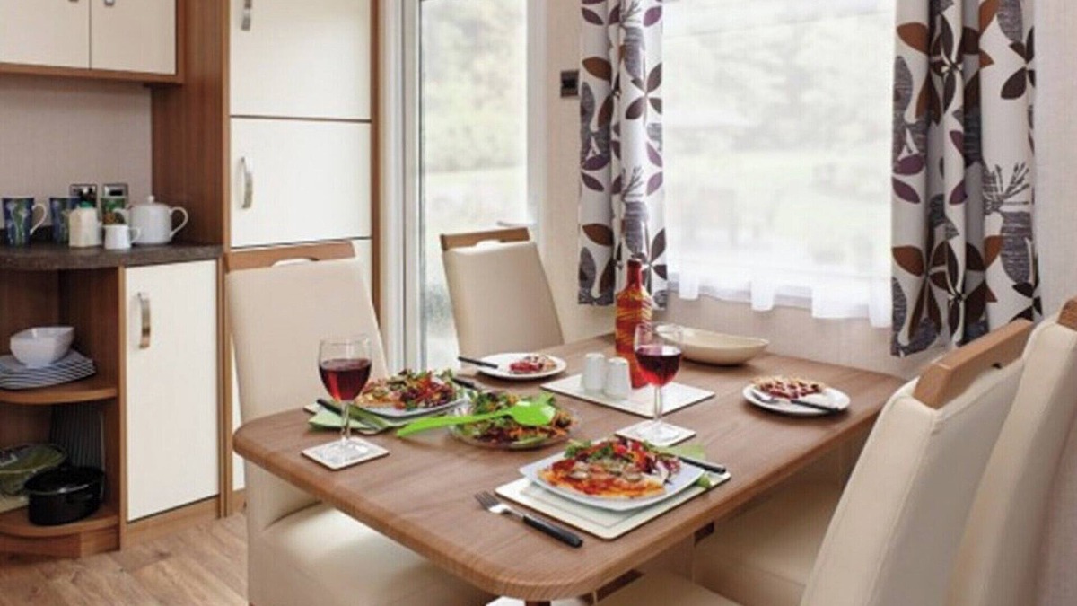 Wigton House | 12ft-wide caravan with one double and one twin.