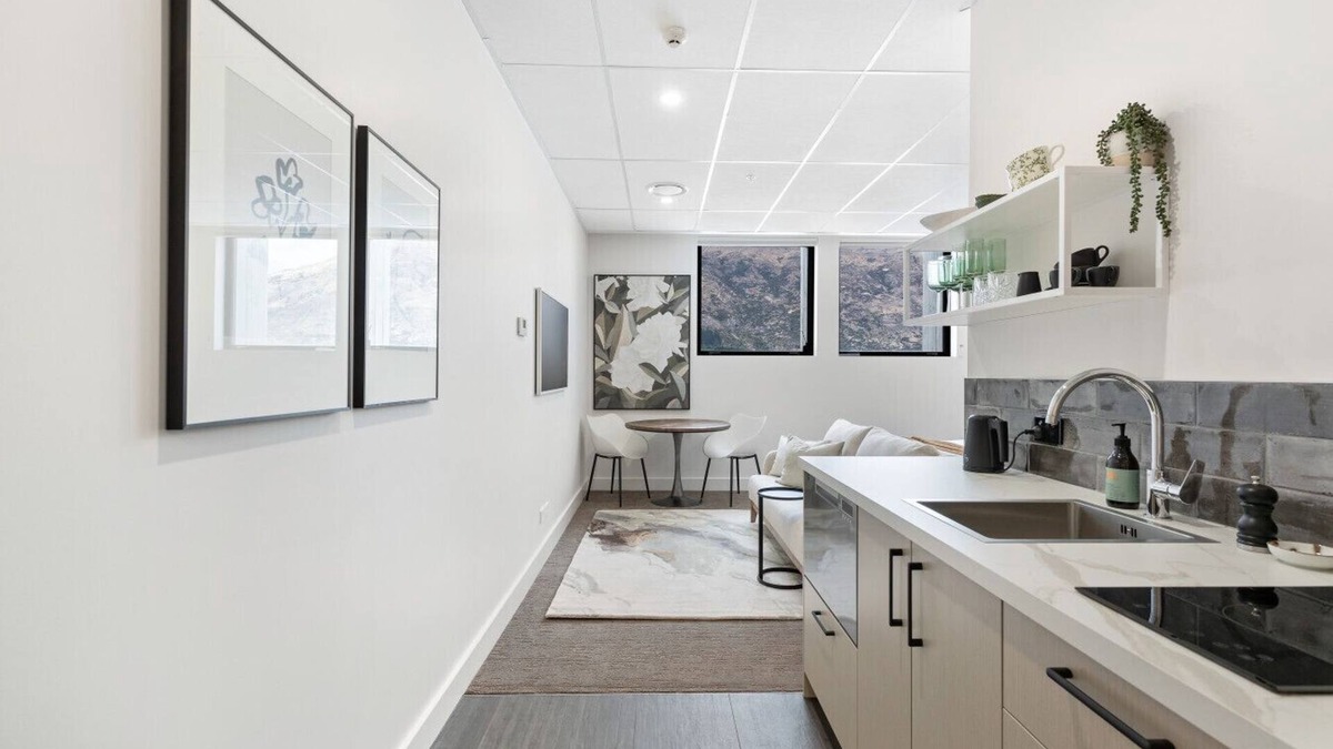 Lake Hayes Condo | 12th Avenue Queenstown Suite 13