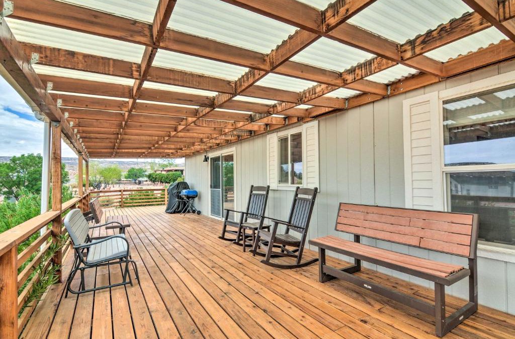 Big Water House | 13 Mi to Lake Powell Mtn-View Home with Deck and BBQ