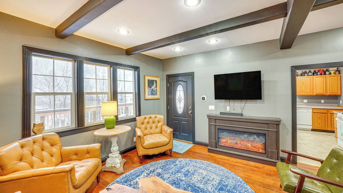 Wallace House | 13 Mi to Skiing: Downtown Wallace Home w/Deck