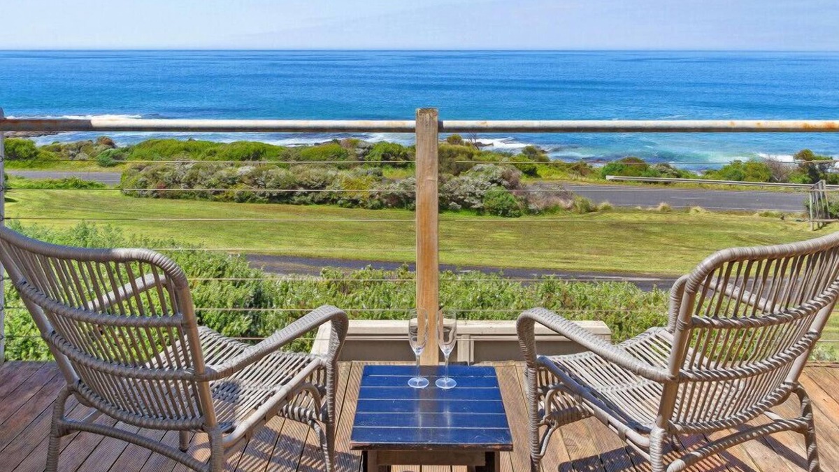 Wongarra Apartment | 13 Whitecrest Resort - Pool & Amazing Ocean Views
