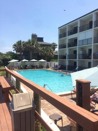 Crescent Beach Apartment | 130 Direct Ocean Front 1 bedroom condo with heated pool