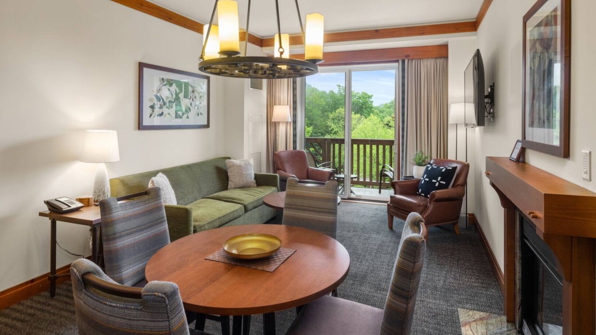 Stowe Area Condo | #1310A | 2bdrm | Let It Snow | 3rd Floor Mountain and Spruce Peak Views