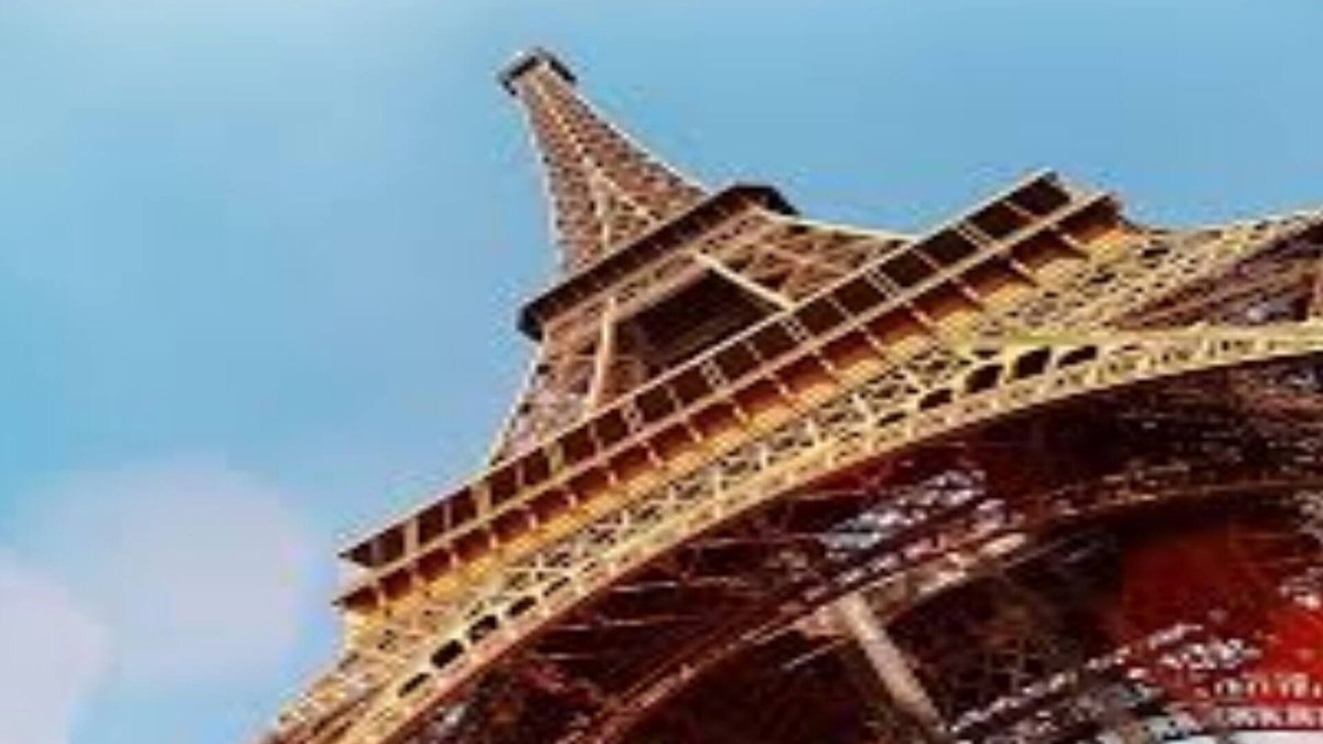15th Arrondissement Apartment | 135m² -A Parisian Charm & Art Deco Mood in District Champs De Mars Tour Eiffel