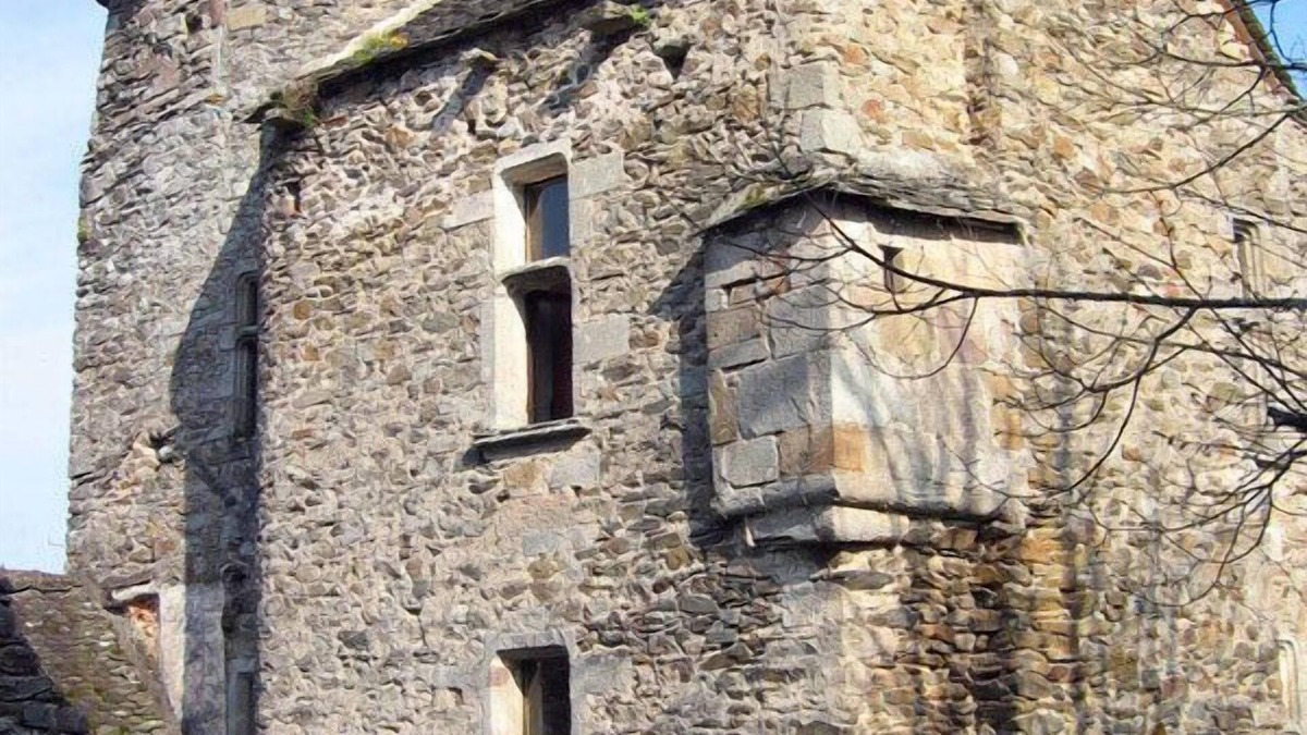 Najac House | 13th century tower house in south of France