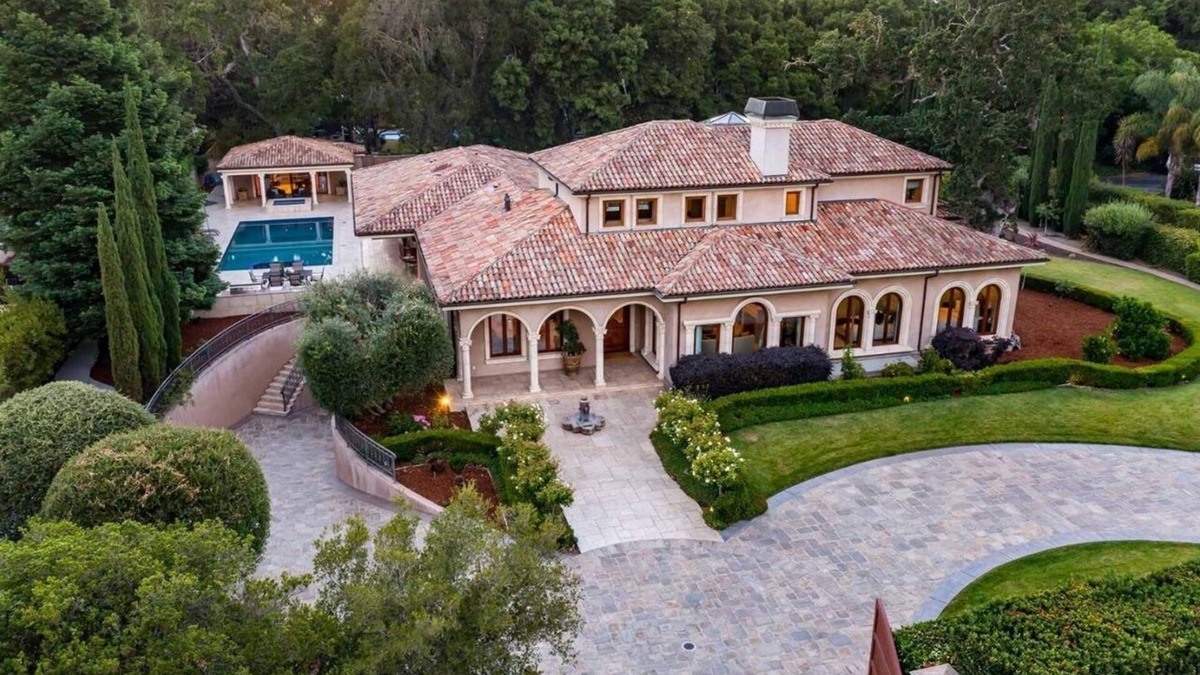 Lindenwood Villa | 14+ million estate, 2.5 miles from Stanford