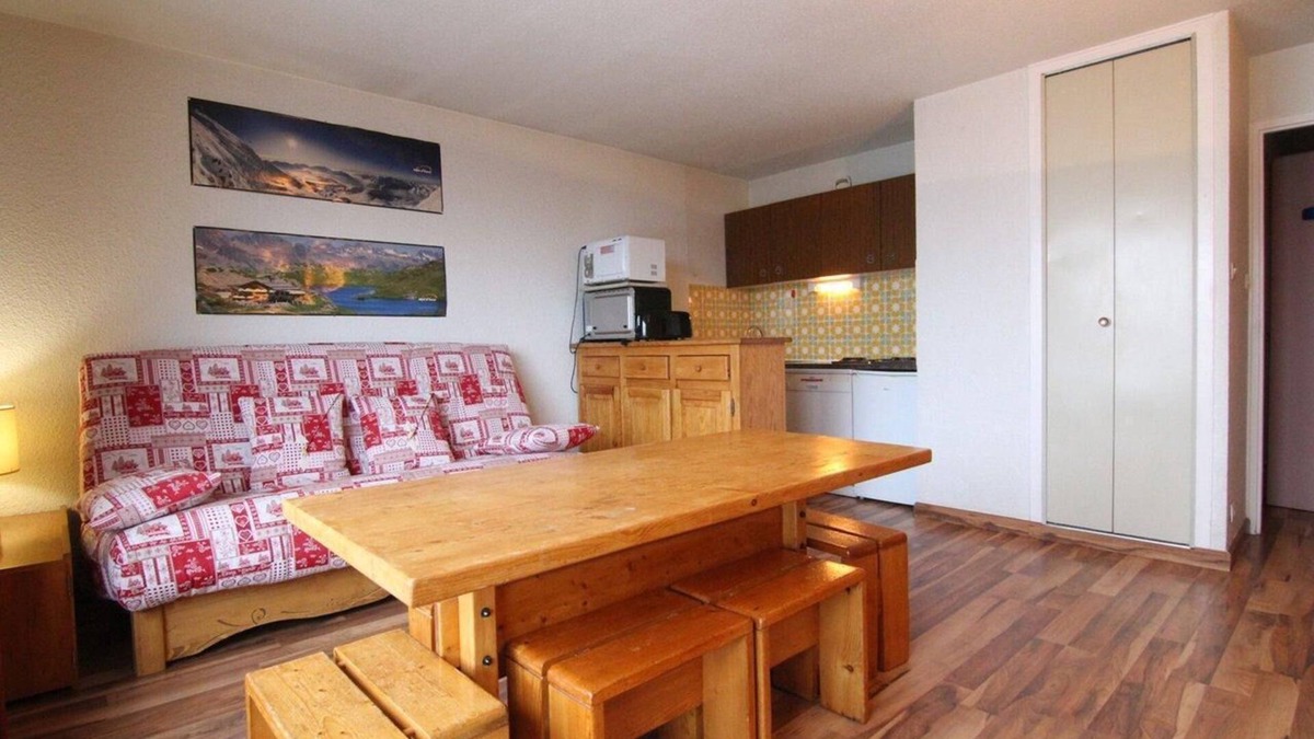 Jeux Apartment | 140m from ski slopes, 2nd floor, tv, ski locker, 39m², Alpe d'Huez
