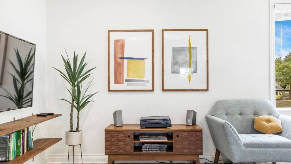 Highland Park Apartment | 142 - Highland Park Family Retreat
