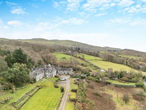 Talsarnau House | 14th Century Retreat