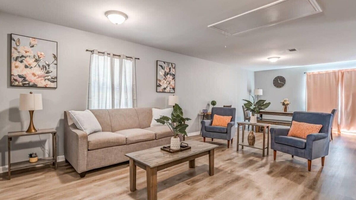 Frayser House | 15 Mins to Downtown & Zoo! Hawkins Mill Hideaway