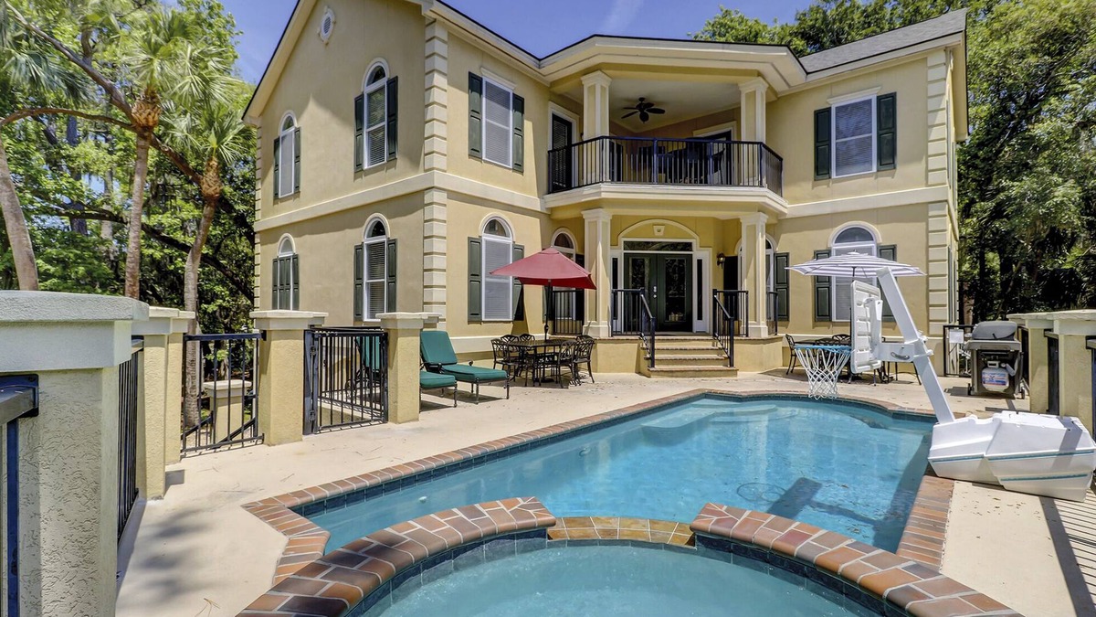North Forest Beach House | 15 North Forest Beach-180 yard to the beach & 150 yards walk to Coligny Plaza