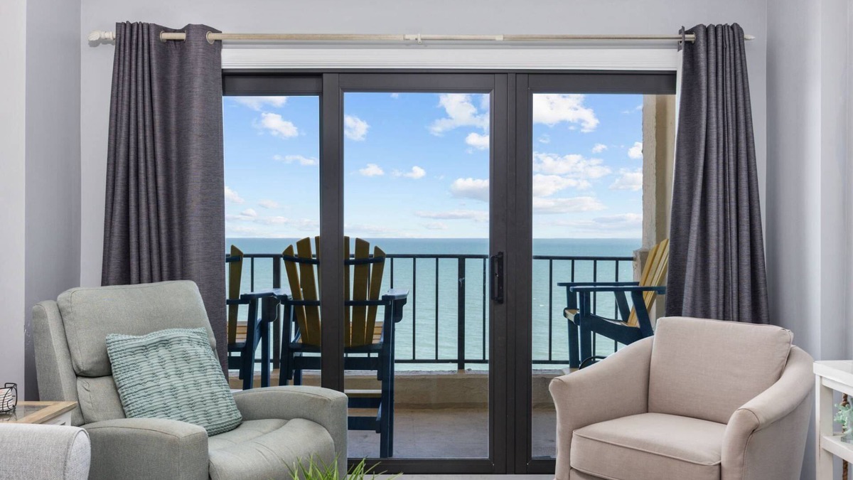 Garden City Condo | *15% Off New Bookings for Stays through 2025*